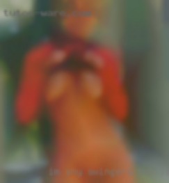 I'm shy swingers but like to be couple drawen out near Ft.
